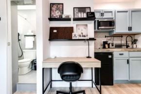 Coral Way Studio in quiet area Fast Internet Shen 1